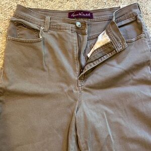 Brown jeans (cargo-like) size 10